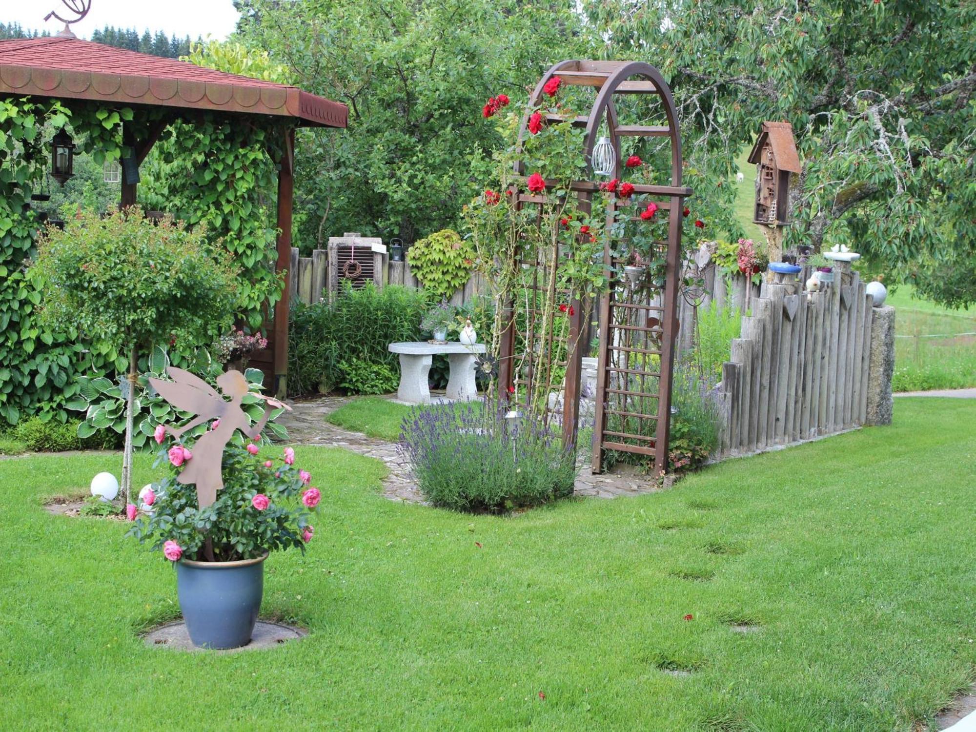 Ferienwohnung Haus Am Roetenberg Grafenhausen Eksteriør billede